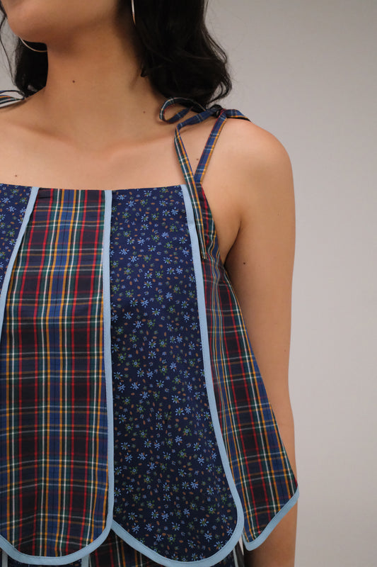 THE FLOWER TOP IN NAVY
