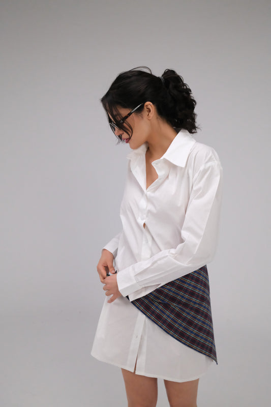 THE LONG WHITE LINEN SHIRT
