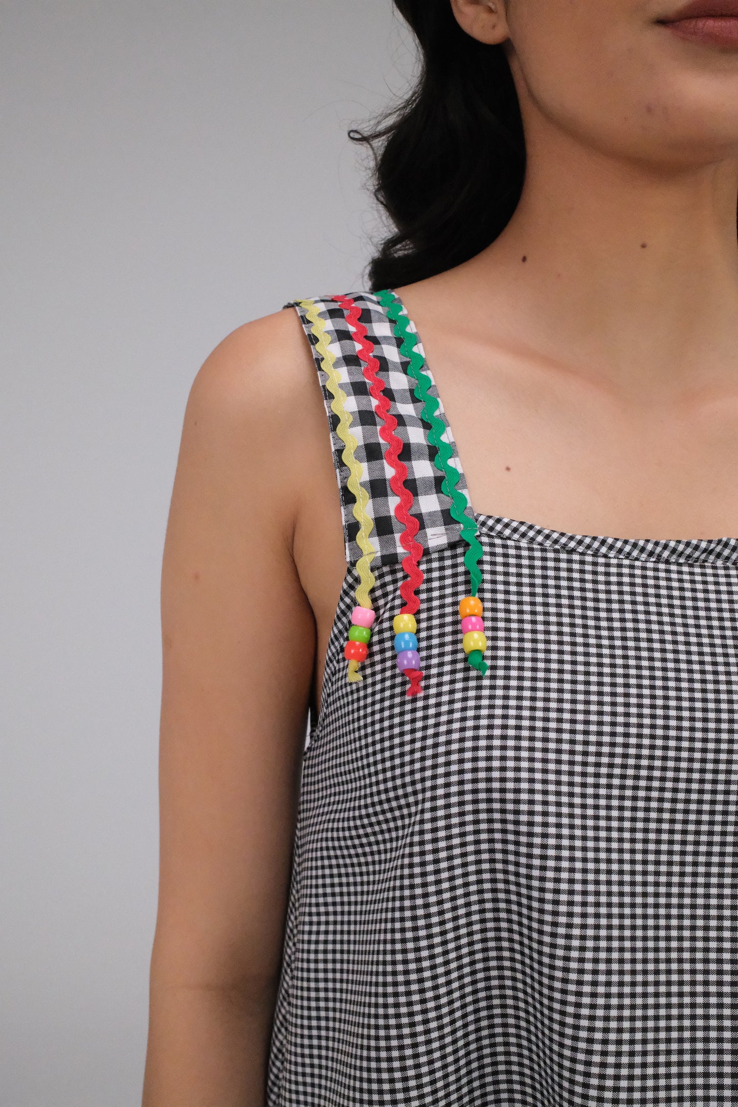 THE ZIGZAG GINGHAM TOP IN BLACK