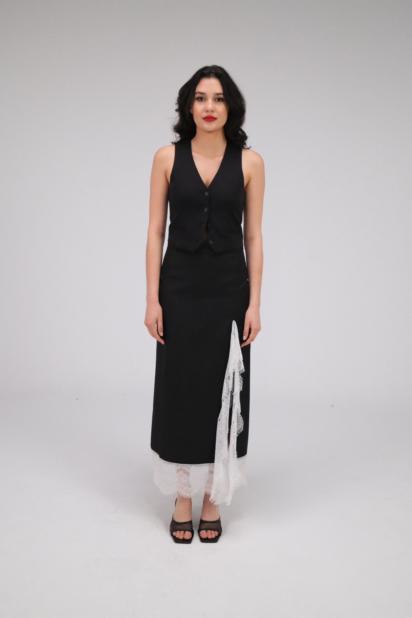 THE BLACK & WHITE PENCIL SKIRT