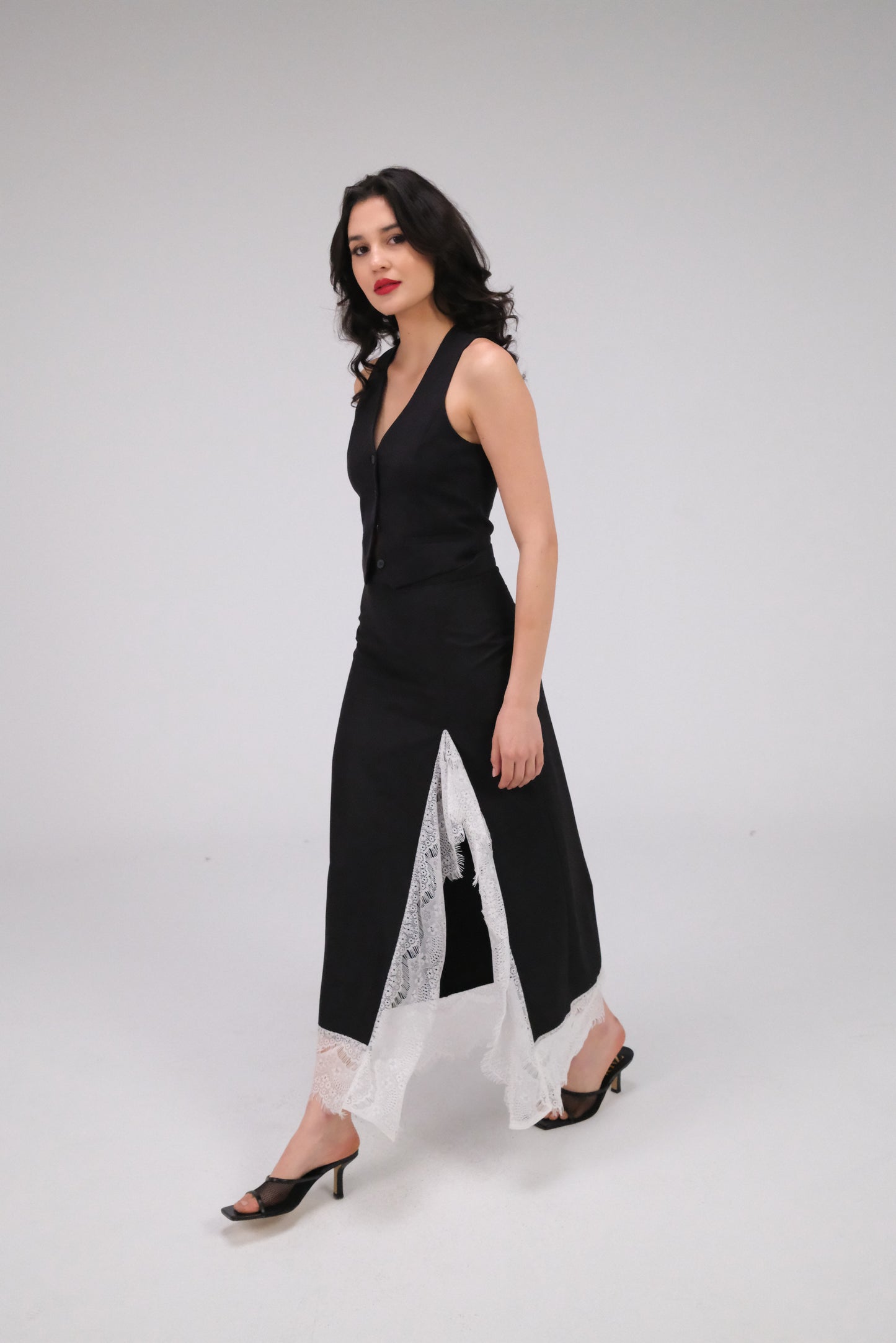 THE BLACK & WHITE PENCIL SKIRT