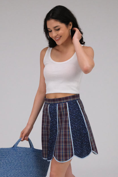 THE FLOWER SKIRT IN NAVY