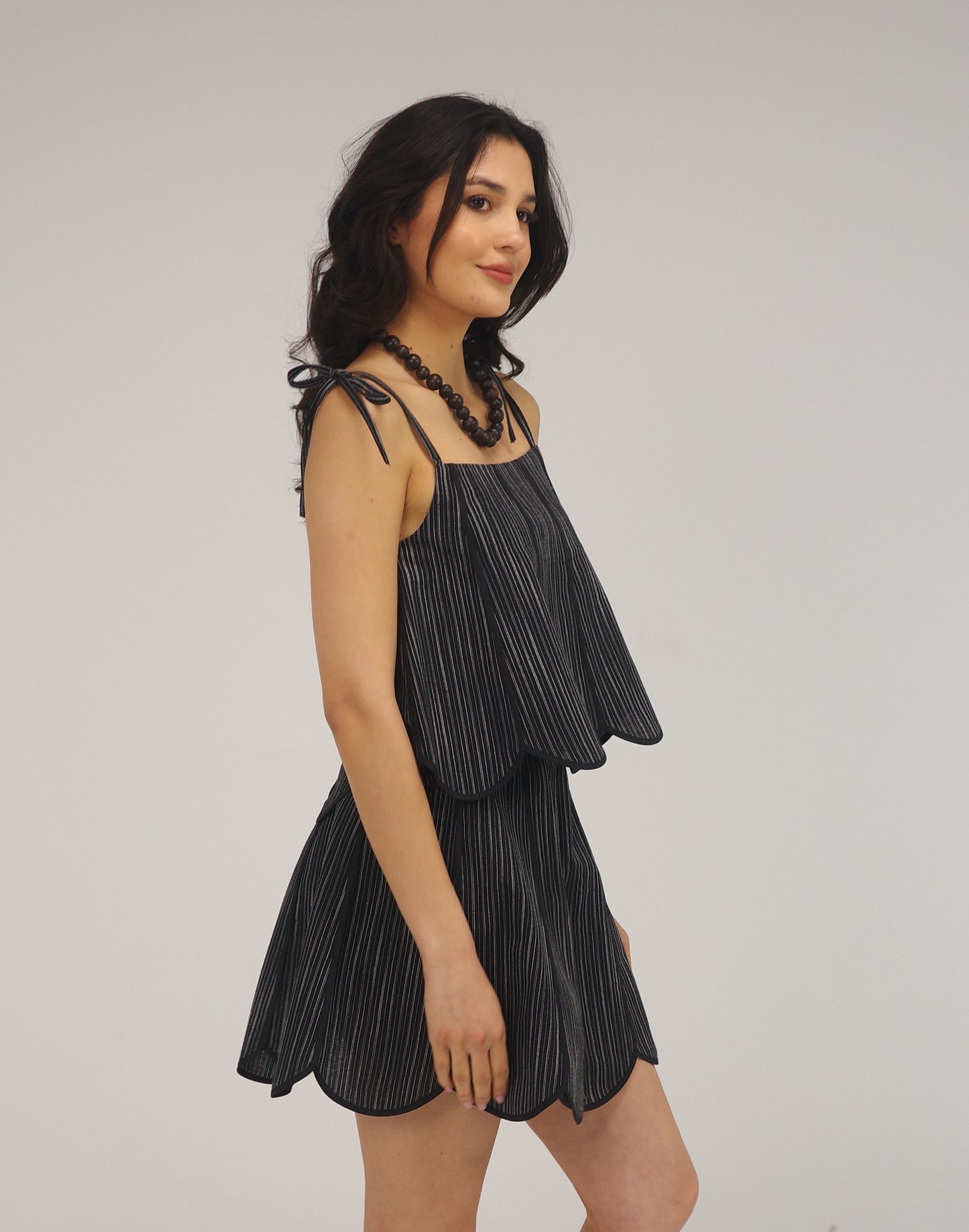 THE FLOWER SKIRT IN BLACK