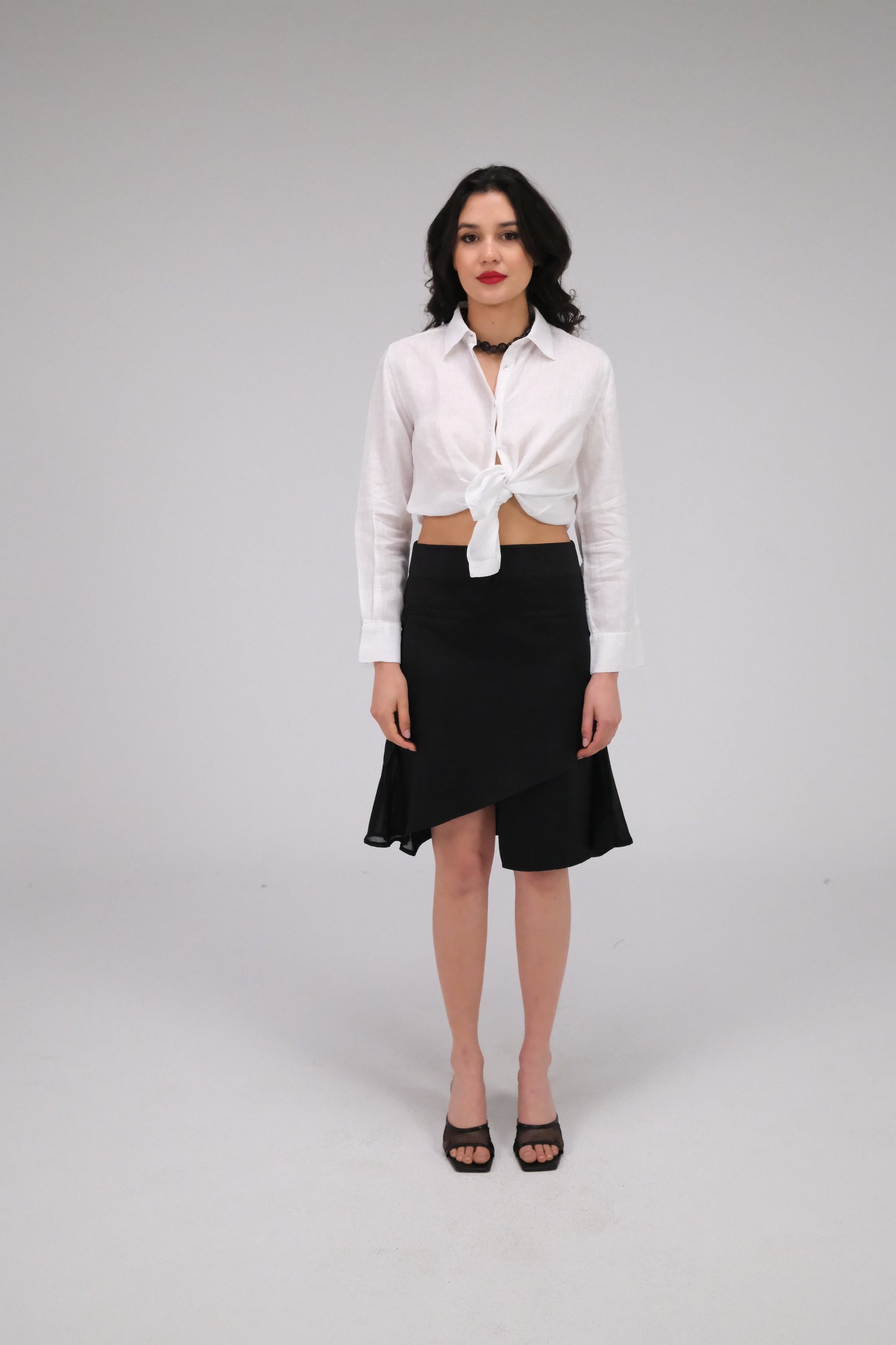 THE MIDI BLACK SKIRT