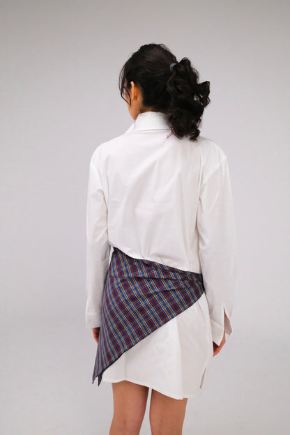 THE LONG WHITE LINEN SHIRT