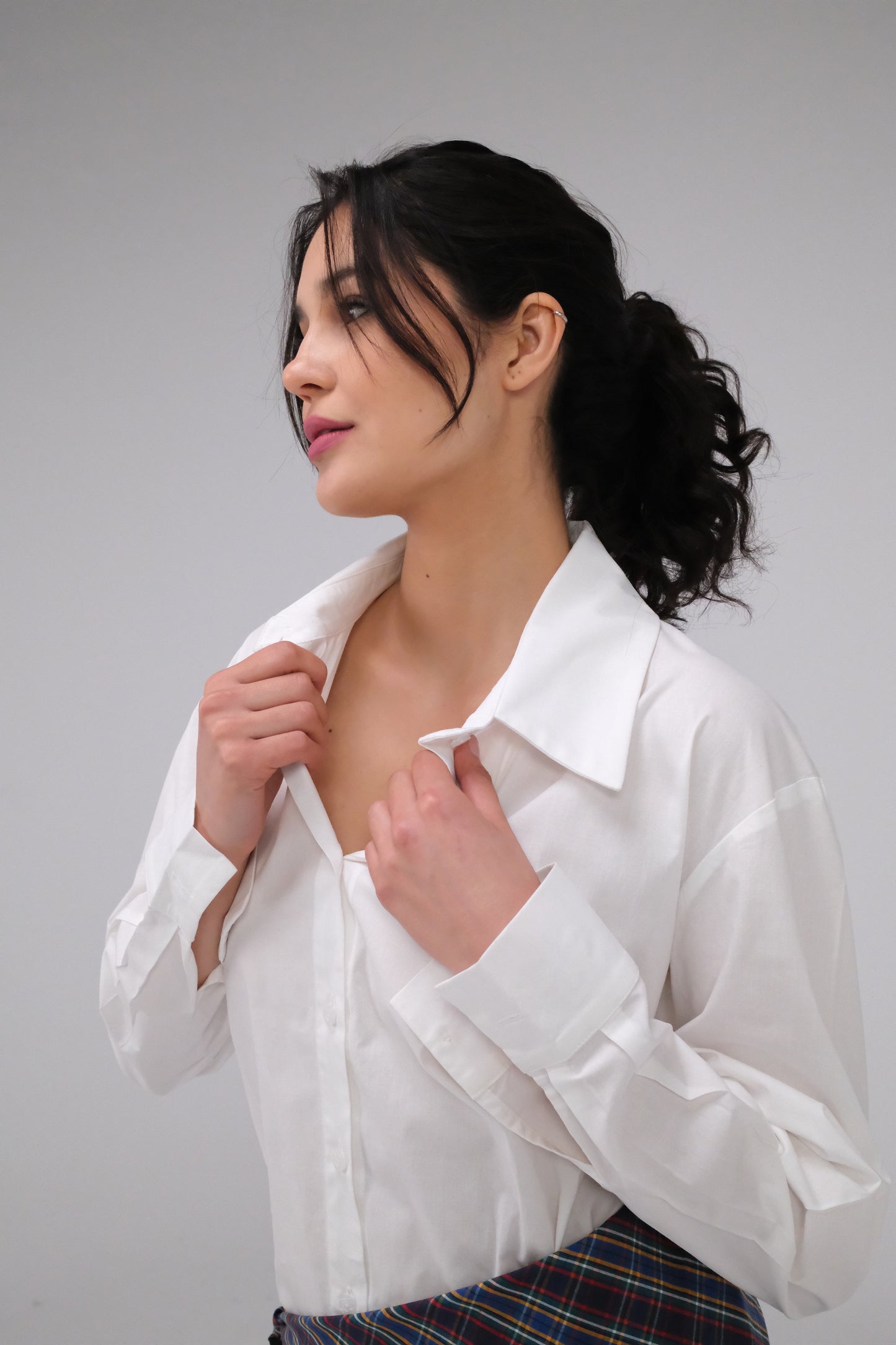THE LONG WHITE LINEN SHIRT
