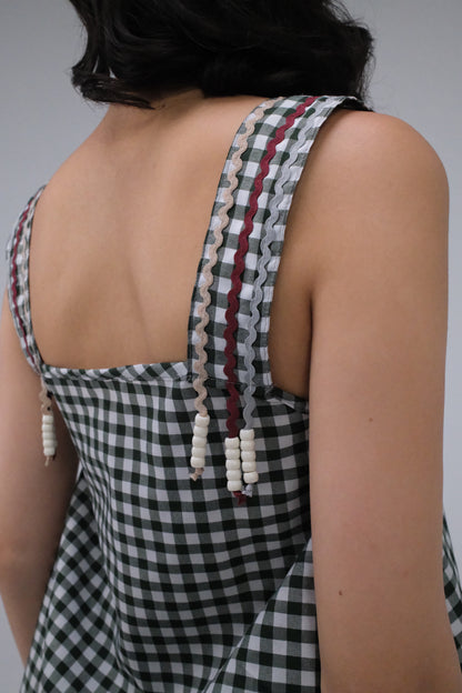 THE ZIGZAG GINGHAM TOP IN GREEN